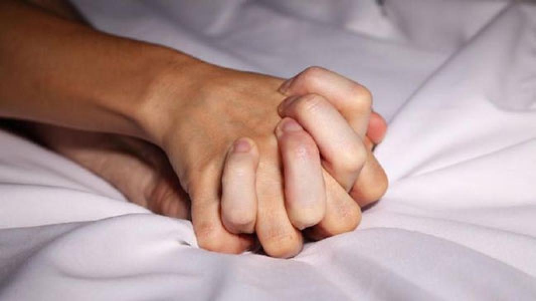 Kala Negara Ramai-ramai Rilis Pedoman Seks saat Pandemi