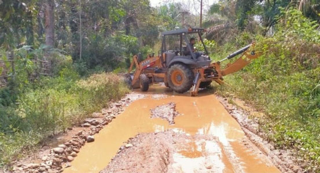 Lapor Kondisi Jalan Rusak Parah, Pemprov Riau Langsung Tangani