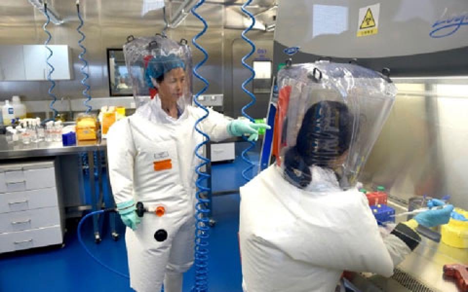 Mantan Intel Inggris Sebut Covid-19 Virus Buatan Manusia di Wuhan