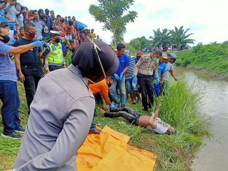 Mayat Pria Yang Ditemukan Dalam Parit Jalan Nelayan Diduga Korban Lakalantas
