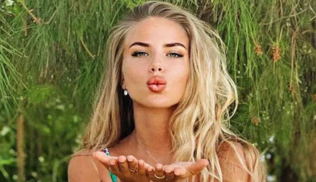 Model Cantik Rusia Diancam Bunuh karena Menikah dengan Pemain Bola Kulit Hitam