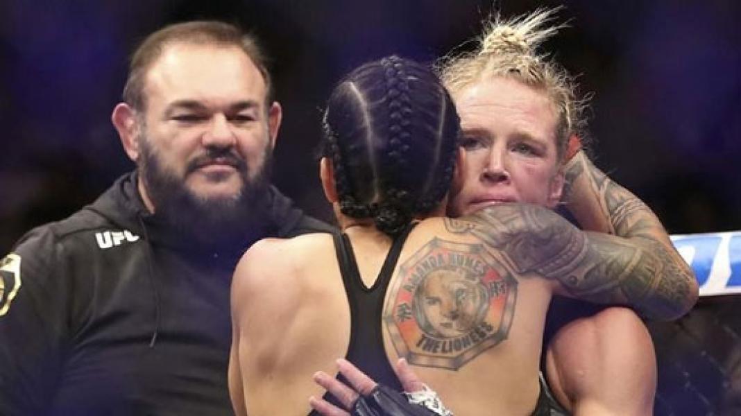 Nunes Hibur Spencer, Pinjamkan Sabuk Juara Dunia UFC
