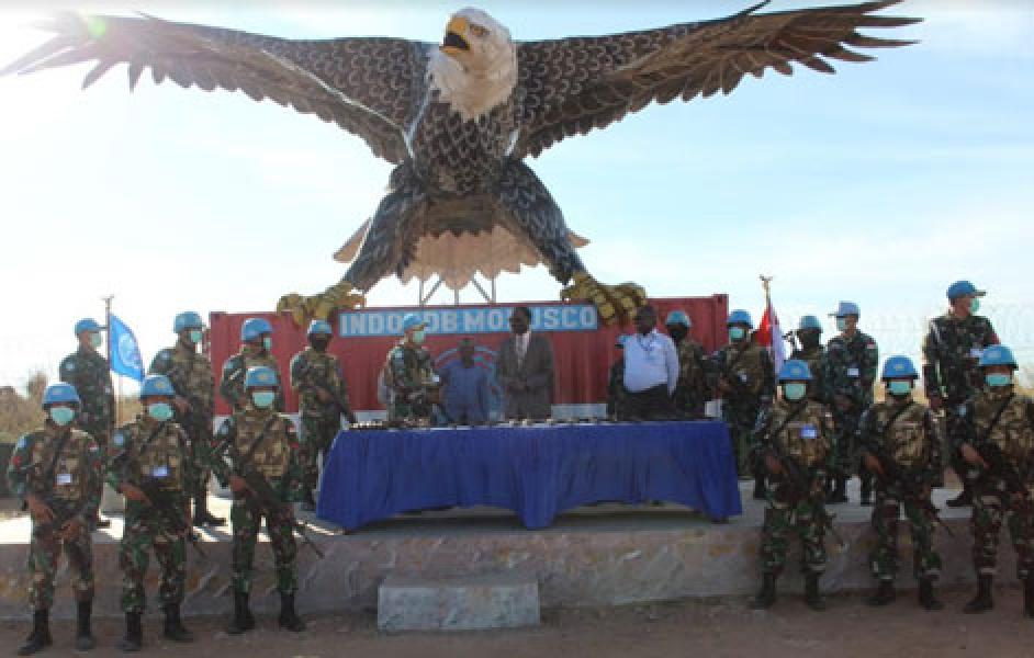 Pasukan Garuda Pelopori Penyerahan Diri 17 Milisi dan 13 Pucuk Senjata di Kongo