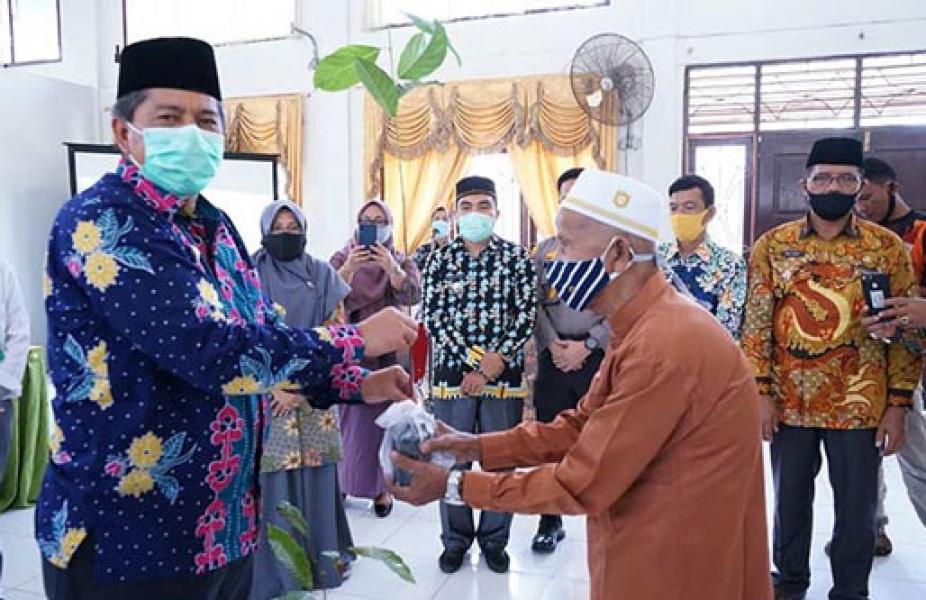 Sosialisasi Kebun Bibit Desa, 3.000 Bibit Dibagikan
