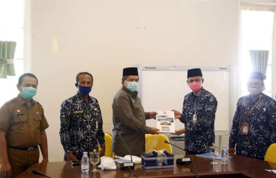 Layani Masyarakat Terdampak Covid-19, Bupati Siak Minta Baznas Bantu Masyarakat Tak Punya NIK