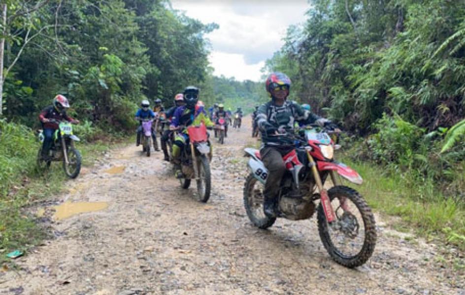 Brigif 19/Kh Bersama Yonif 645/Gty Laksanakan Jelajah Medan Ekstrim Melalui Adventure Trail Trabas
