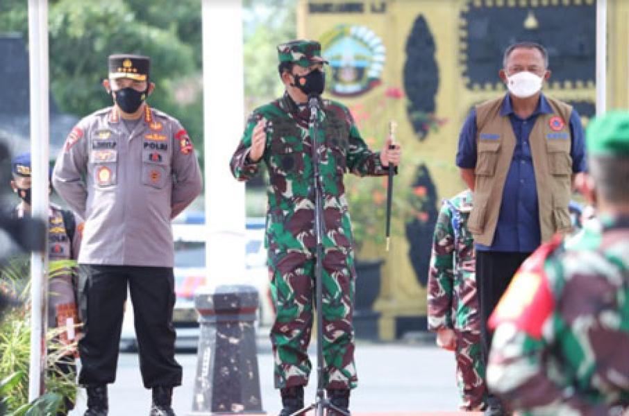 Panglima TNI Pimpin Apel Gelar Pasukan Penebalan Satgas Covid-19 di Kabupaten Blora Jateng