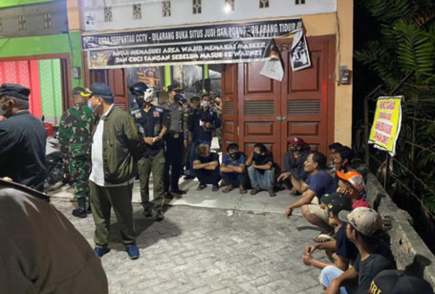 Patroli Satgas COVID-19 Pekanbaru, 14 Pengunjung Warnet Diperiksa 1 Orang Reaktif