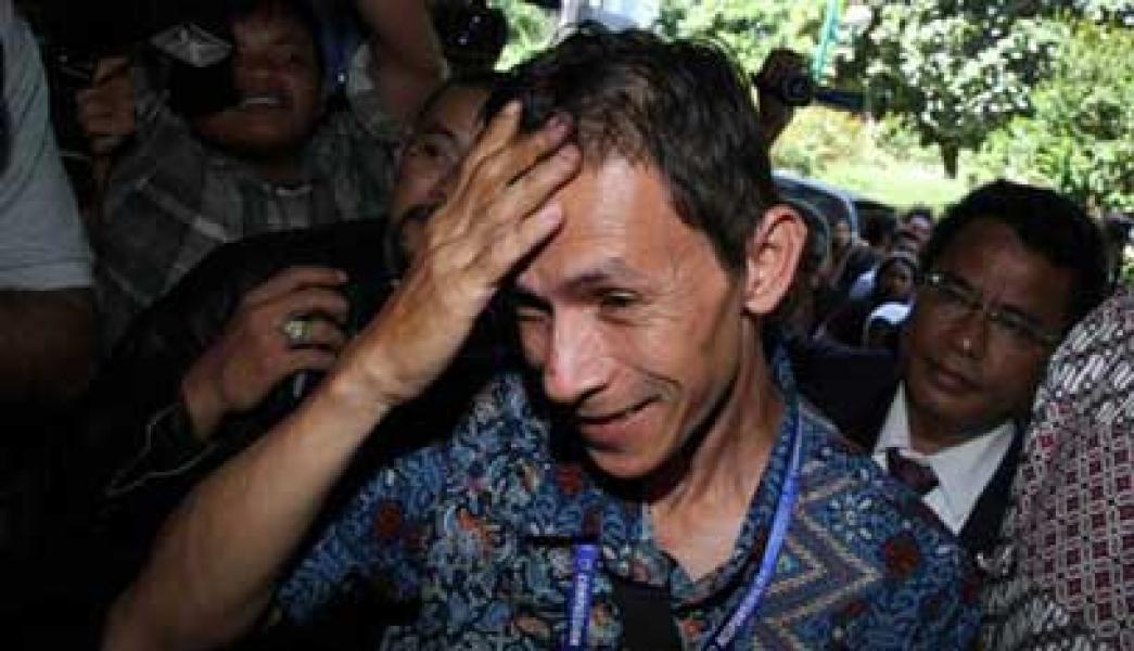`Magic Stone` di JIS, Seperti Kerikil Bikin Mati Rasa