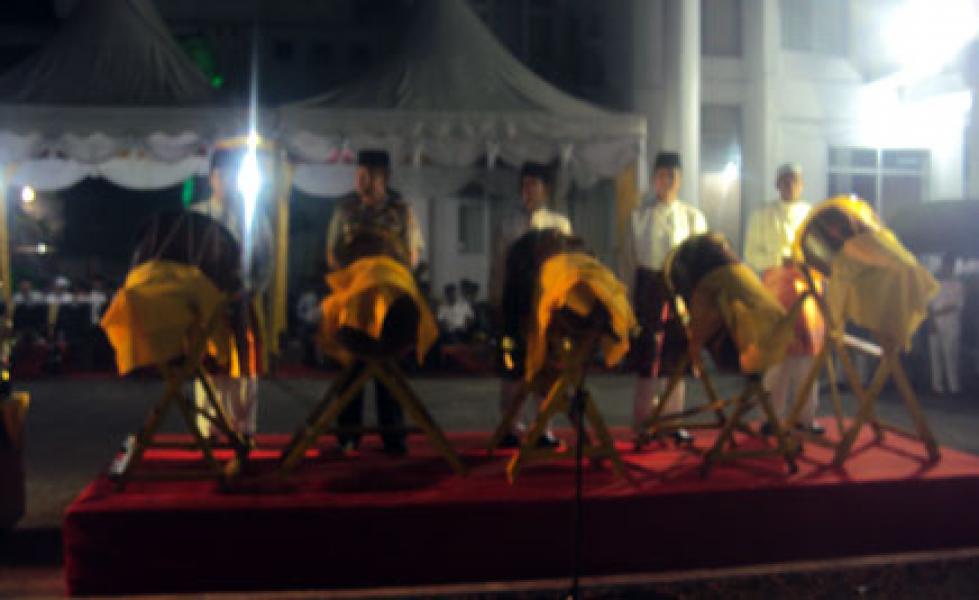 Bupati Rohil Lepas Pawai Takbir