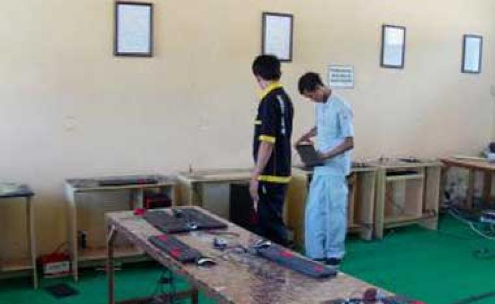 Dibobol Maling, 13 Komputer SMKN 1 Bunut Raib