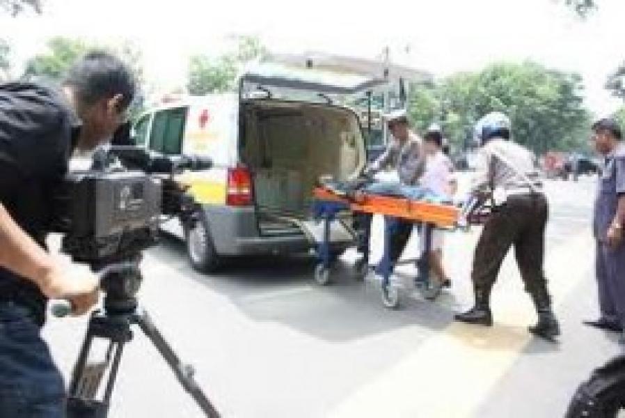 Diduga Ngantuk, Mobil KPA Tabrak Pengendara