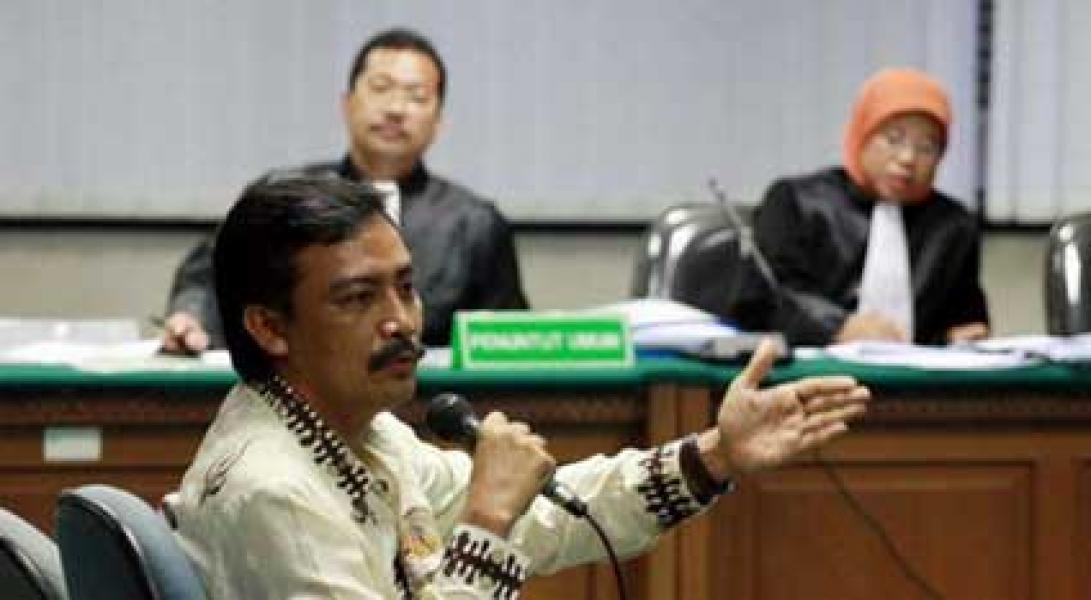 Istri Andi Mallarangeng: Masuk Neraka Kalian