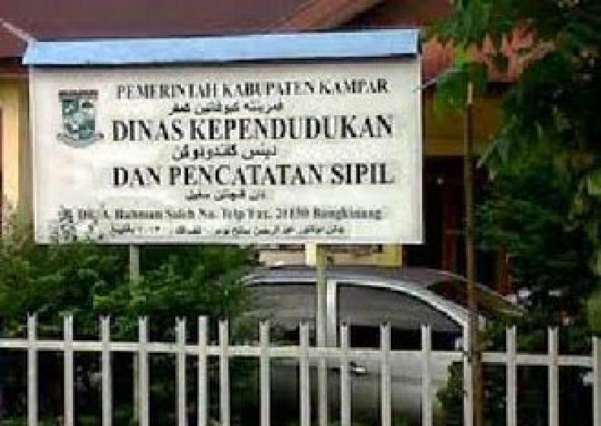 Kantor Disdukcapil Kampar Pungut Biaya Parkir