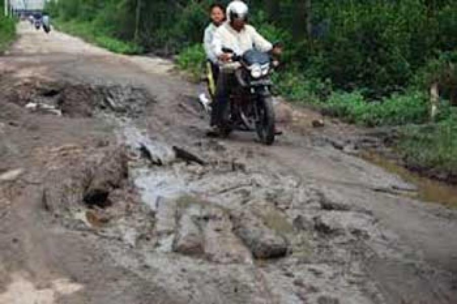 Kejari Bengkalis Miris Proyek Cepat Rusak