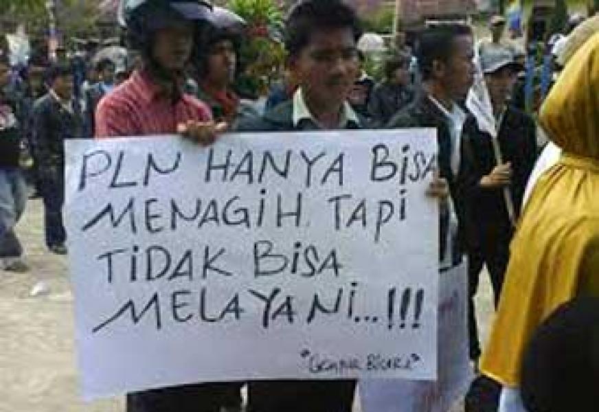 Kesabaran Masyarakat Mulai Habis Kepada PLN Area Rengat