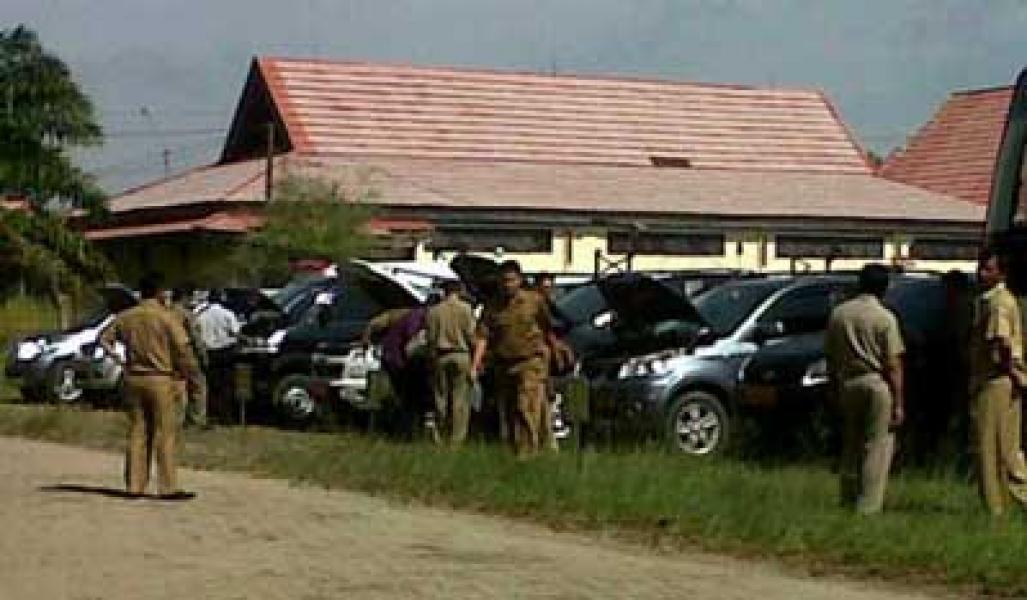 LSM Soroti Pembelian Kendaraan Dinas Pemkab. Inhu
