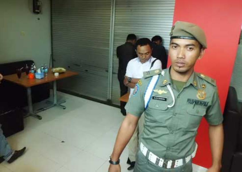 Razia Warung Makan, Kasi PPNS Satpol PP Pekanbaru Halangi Kerja Wartawan