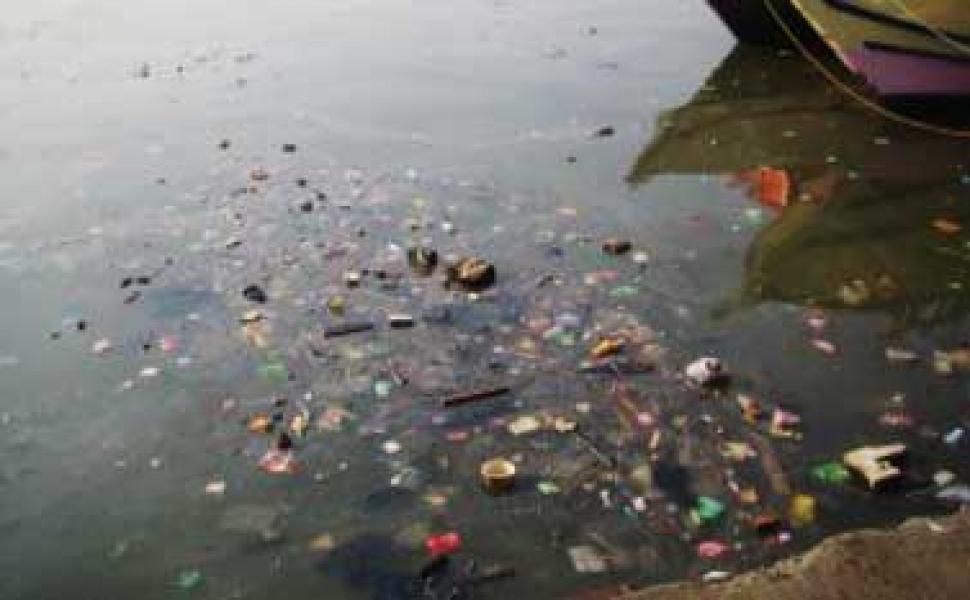 Sampah Dibuang ke Laut, Kesadaran Masyarakat Selatpanjang Masih Minim