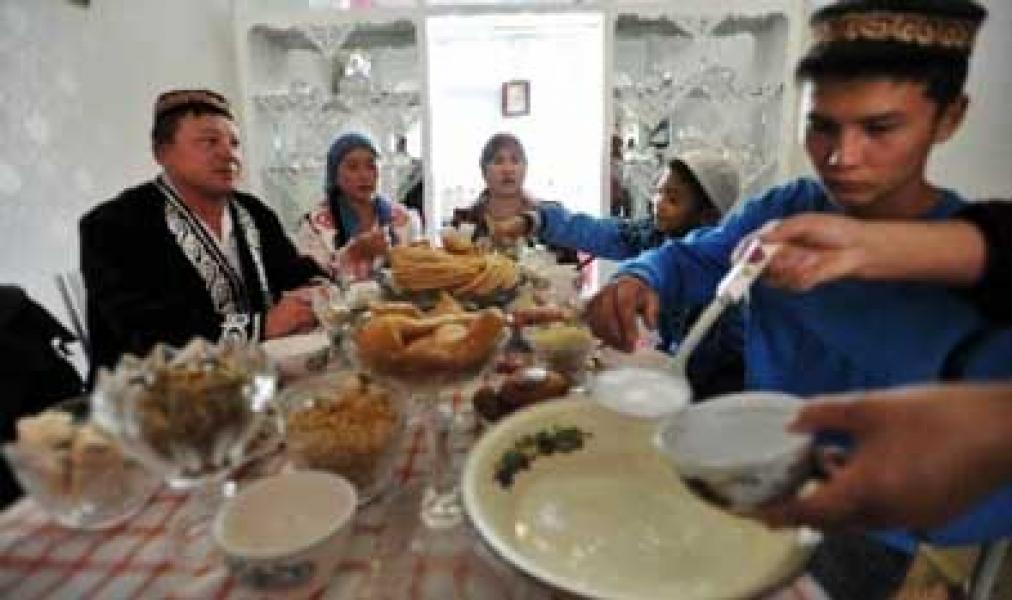 MUI Kutuk Larangan Berpuasa bagi Muslim Uighur