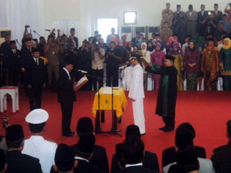 Usai Dilantik Wabup Rohil Langsung Sungkem kepada Ibunda