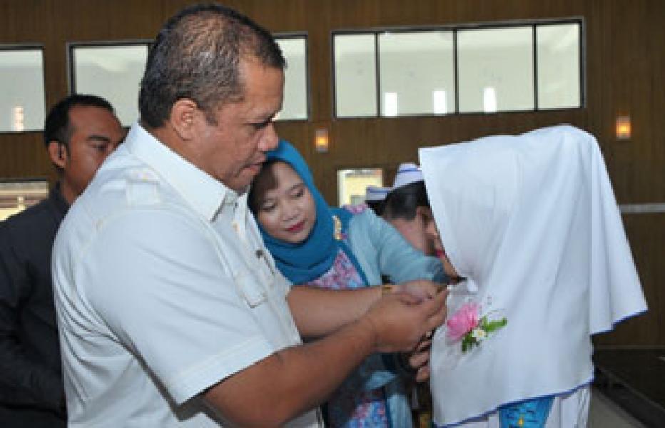 103 Mahasiswi Akbid Indragiri Diwisuda