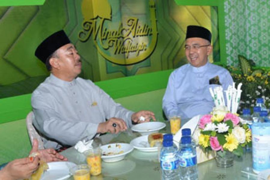 Bupati Bengkalis Bersilahturahmi ke Kediaman Plt Gubri