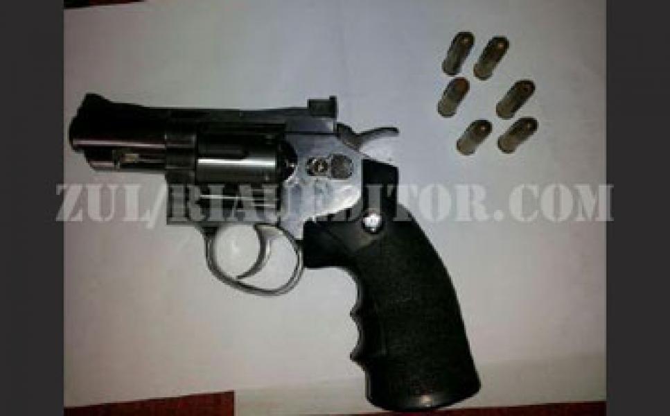 Ditemukan Senjata Airsoft Gun Perkelahian Dua Kelompok Pemuda di Warung Tuak Langgam