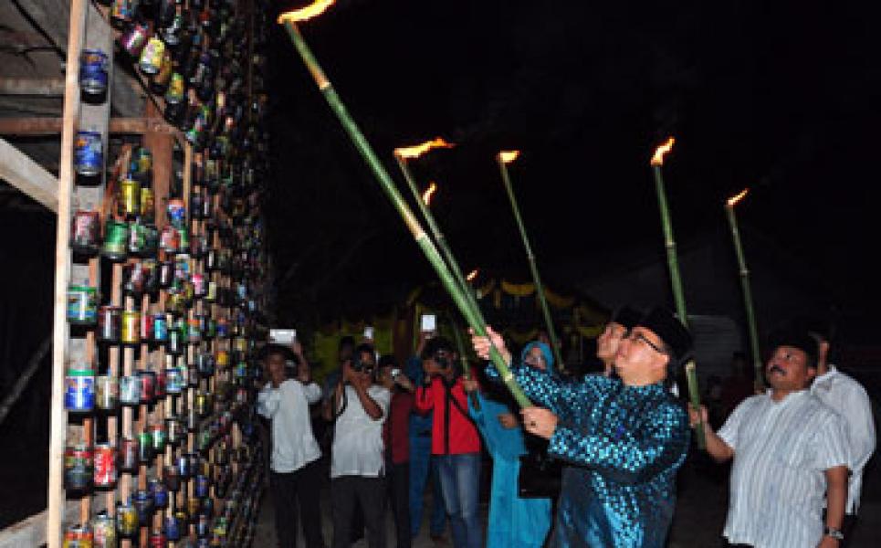 Festival Lampu Colok Lestarikan Budaya Leluhur