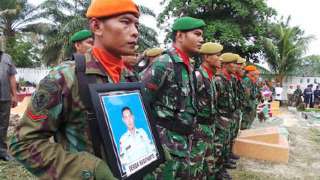 Jenazah Serda Sugiyanto, Korban Jatuhnya Pesawat Hercules Dimakamkan di Taman Bahagia