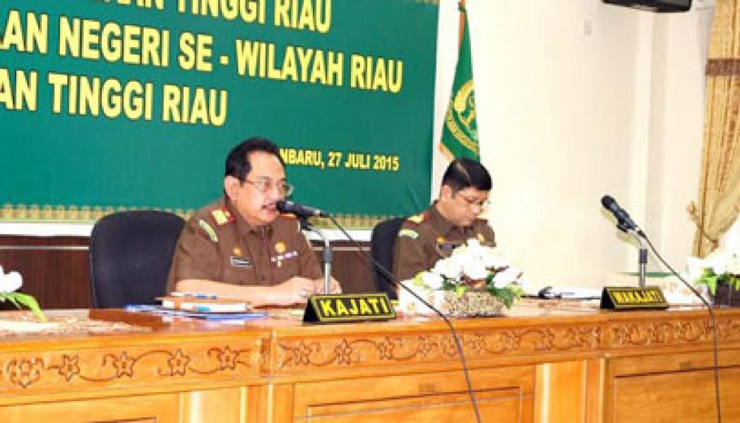 Kajati Riau Pimpin Rapat Paripurna Peningkatan Kinerja Tahun 2015