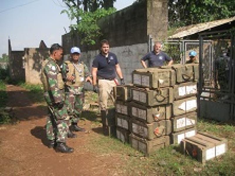 Pasukan Garuda Evakuasi 6 Ton Bahan Peledak Aktif di Afrika