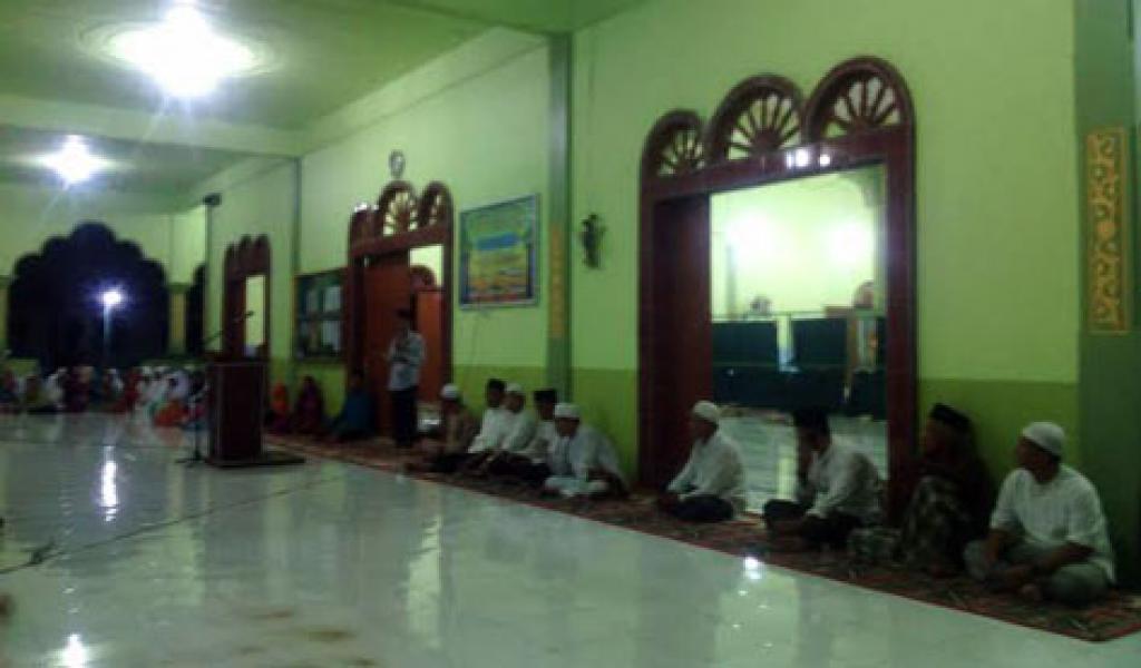 Pemkab Meranti Salurkan Zakat ke 218 Anak Yatim di Desa Alah Air