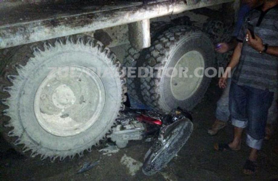Pengendara Motor Tewas Tabrak Lari Truk Tronton Balak di Access Road RAPP