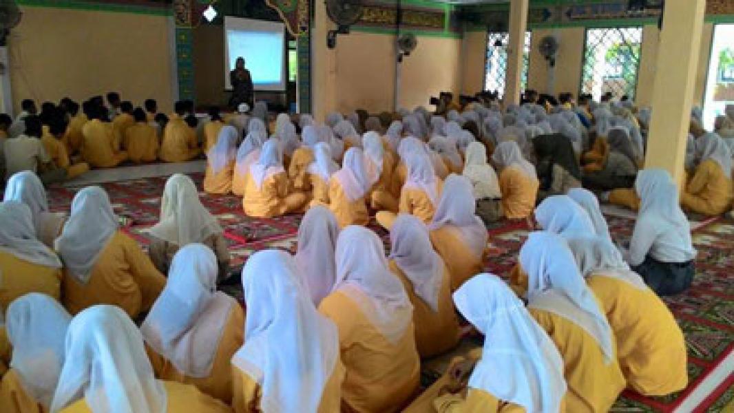 SMAN 4 Pekanbaru Gelar Pesantren Kilat