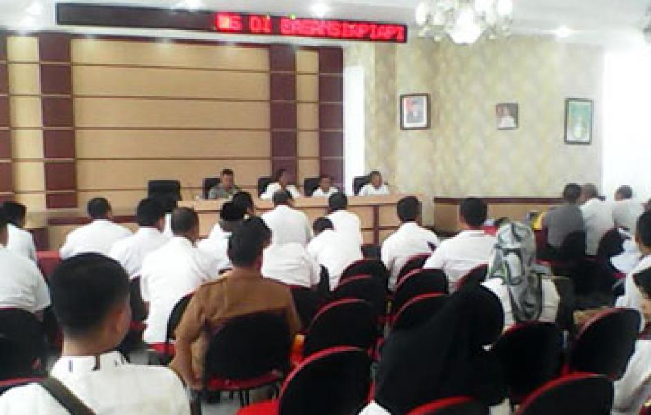 Bupati Suyatno Sentil Kadis Kehutanan Terkait Karlahut di Rohil
