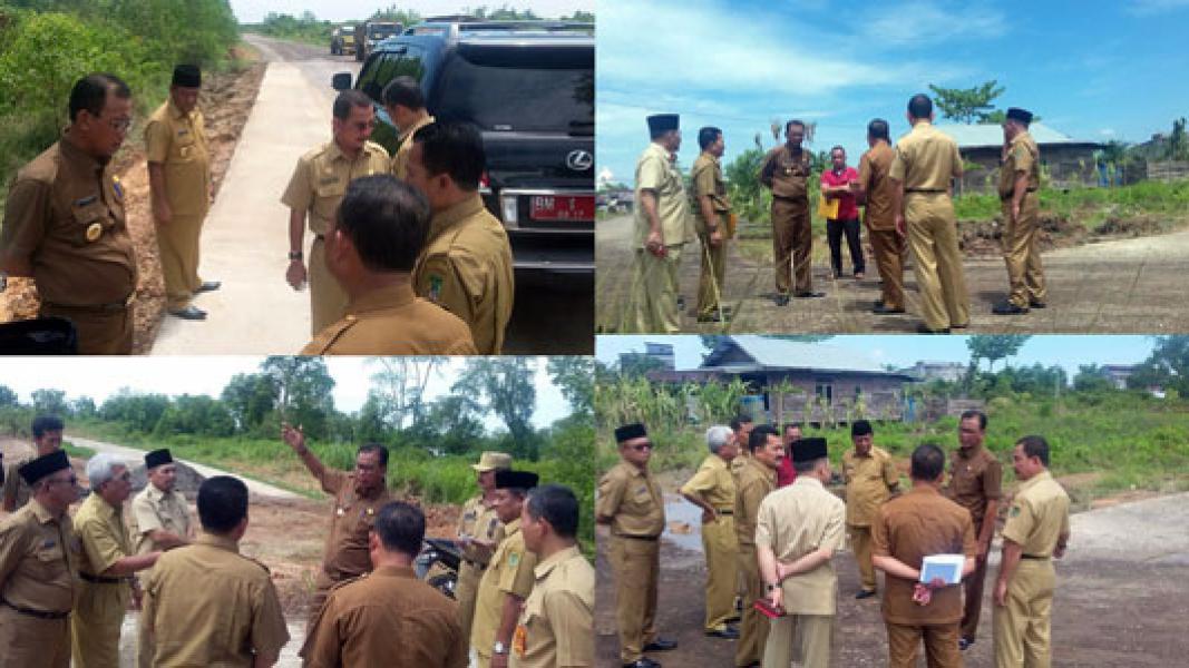 Bupati Suyatno Tinjau Jalan Alternatif dari Batu Enam Menuju ke Pelabuhan Baru