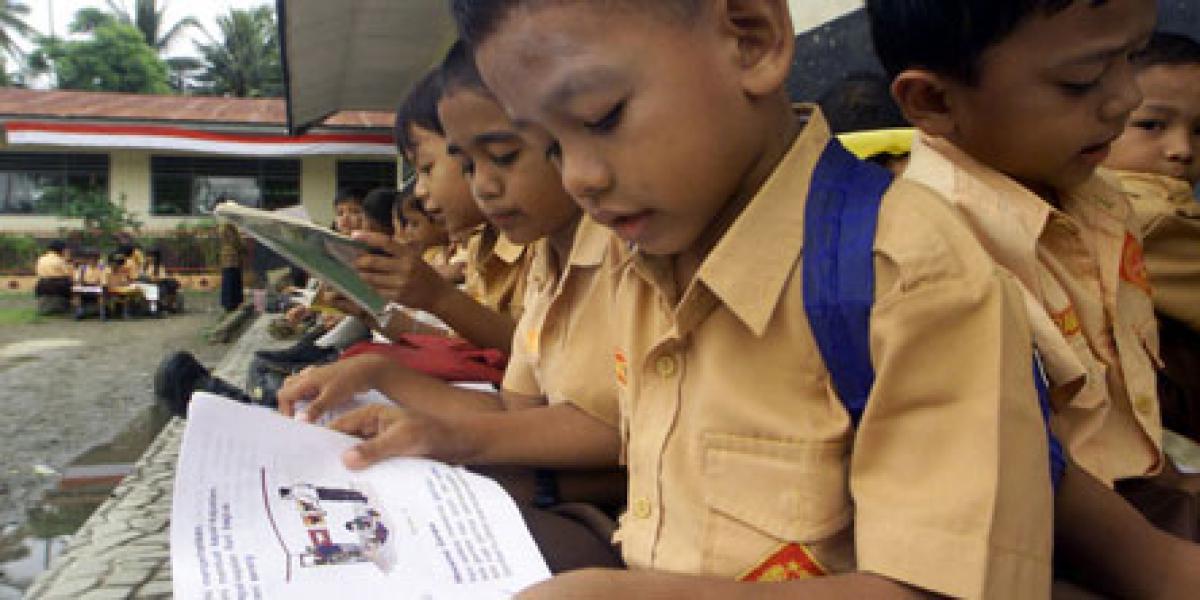 Disdik Inhu Ancam Tindak Sekolah Penjual Buku