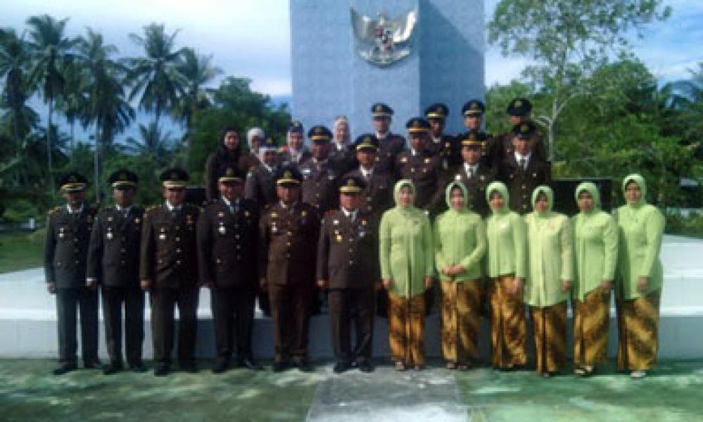 Peringati HBA, Kejari Meranti Raih Tiga Penghargaan Satya Lencana