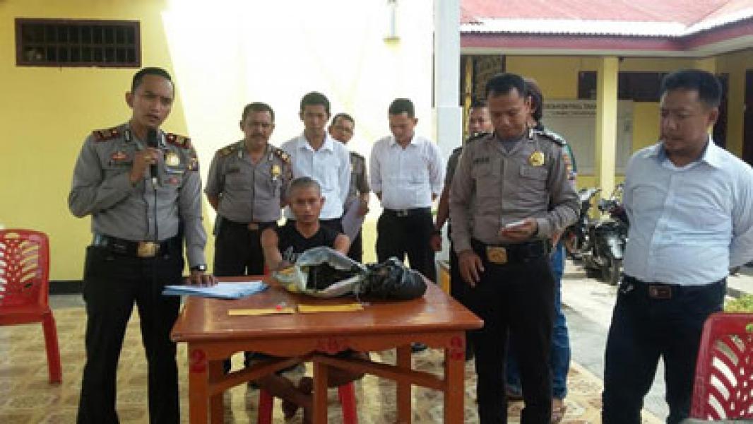 Polsek Bangko Bekuk Pelaku Karlahut, Saat Ditangkap Pelaku Tersenyum