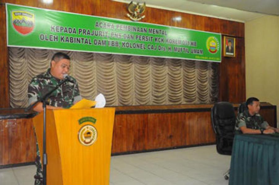 Prajurit, PNS dan Persit Jajaran Korem 031/Wirabima Terima Penyuluhan Bintal