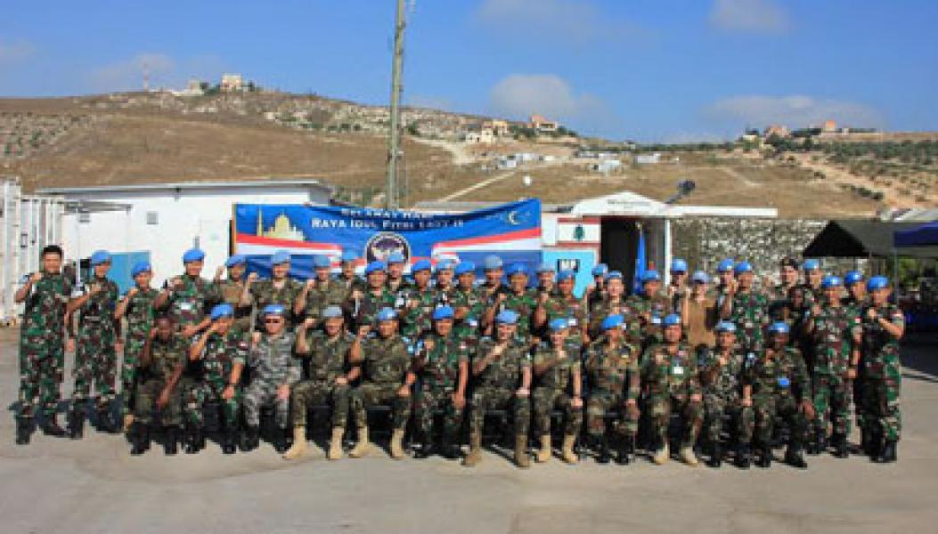 Prajurit Satgas POM TNI Rayakan Idul Fitri 1437 H di Sektor Timur Lebanon