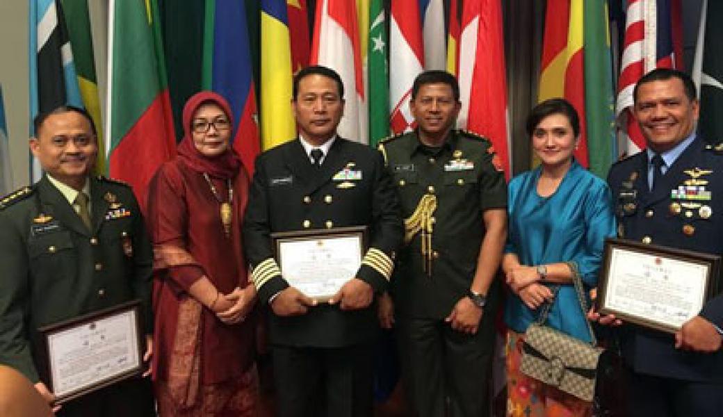 Tiga Pamen TNI Raih Penghargaan Pendidikan di China