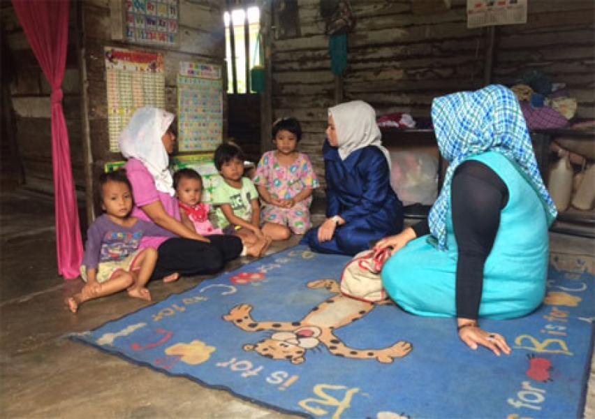 Ade Hartati Peduli Nasib Tina si Buruh Cuci dengan 7 Anak