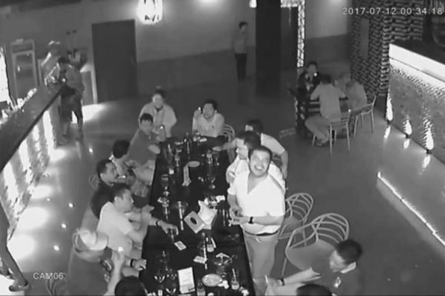 Beredar, Video Pria Diduga Kapolres Simalungun Mabuk dan Cekoki Warga dengan Miras