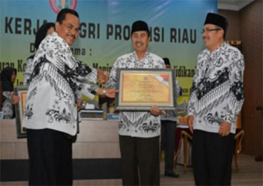 Hadiri Konferensi Kerja II PGRI, Syamsuar: Pendidikan dan Guru Jadi Perhatian Bersama