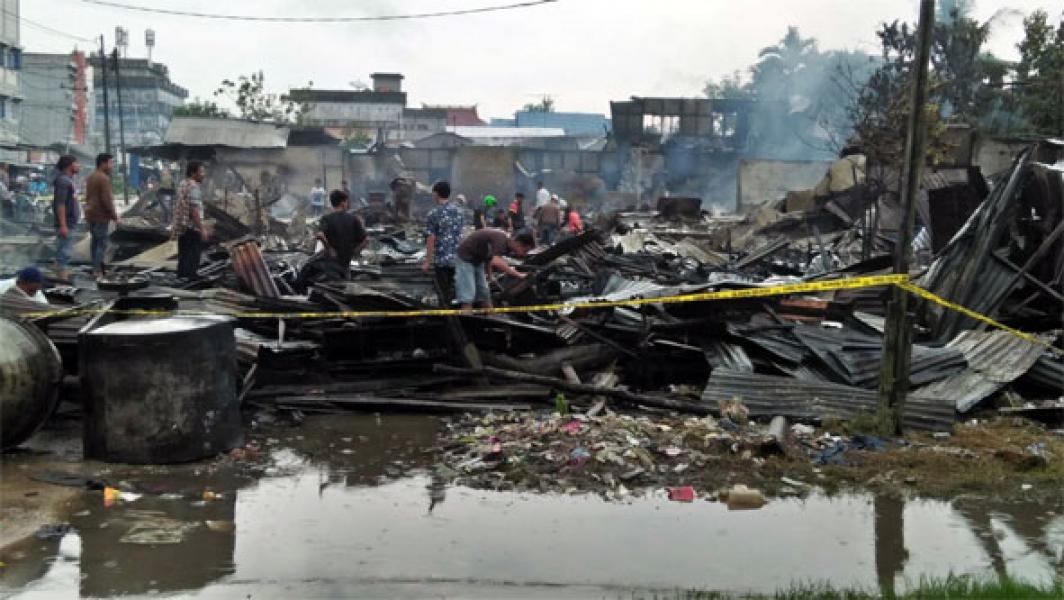 Kebakaran Di Parit 9 Tembilahan Berawal Dari Dirigen Minyak yang Terbuka
