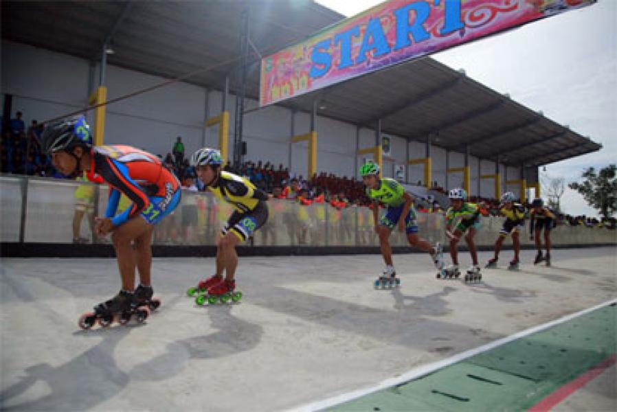 Pemkab Siak Buka Kejurnas Sepatu Roda Ke-4 2017