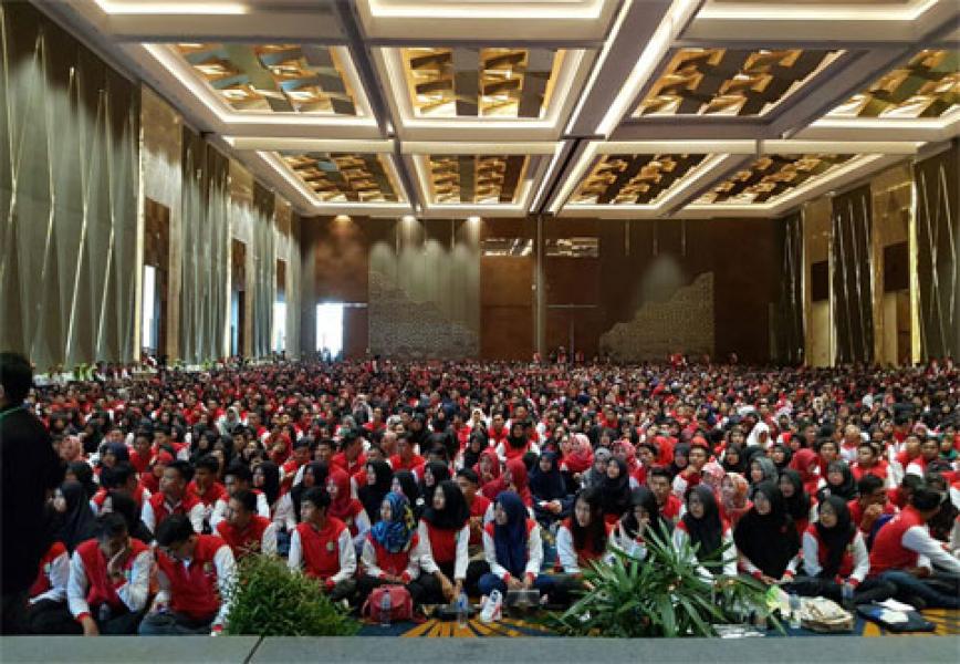 Ribuan Mahasiswa Kukerta Dilepas Gubri
