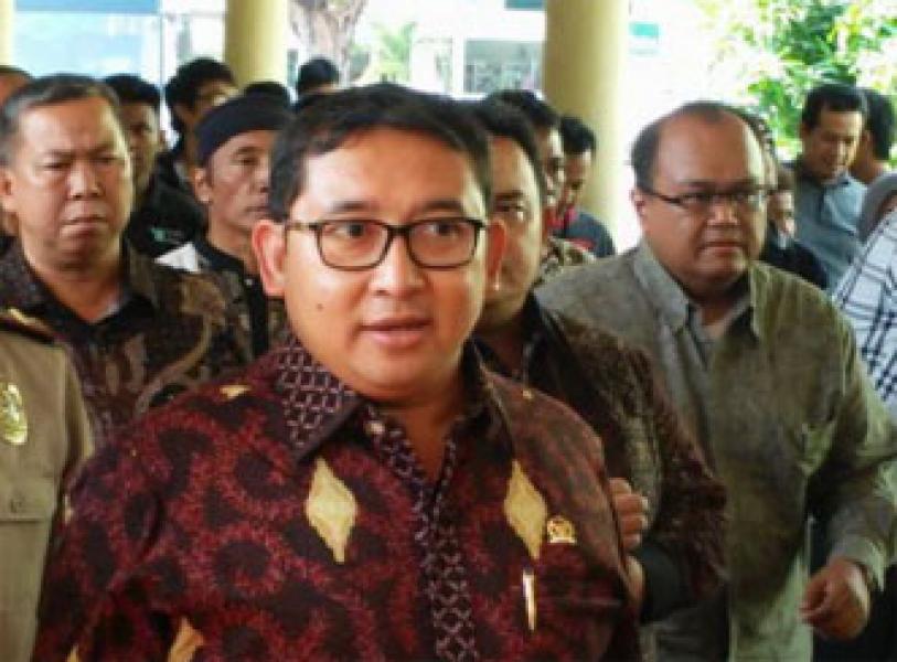 Tak Ada Kegentingan Terbitkan Perppu Ormas, Fadli Zon: Ini Rezim Paranoid!